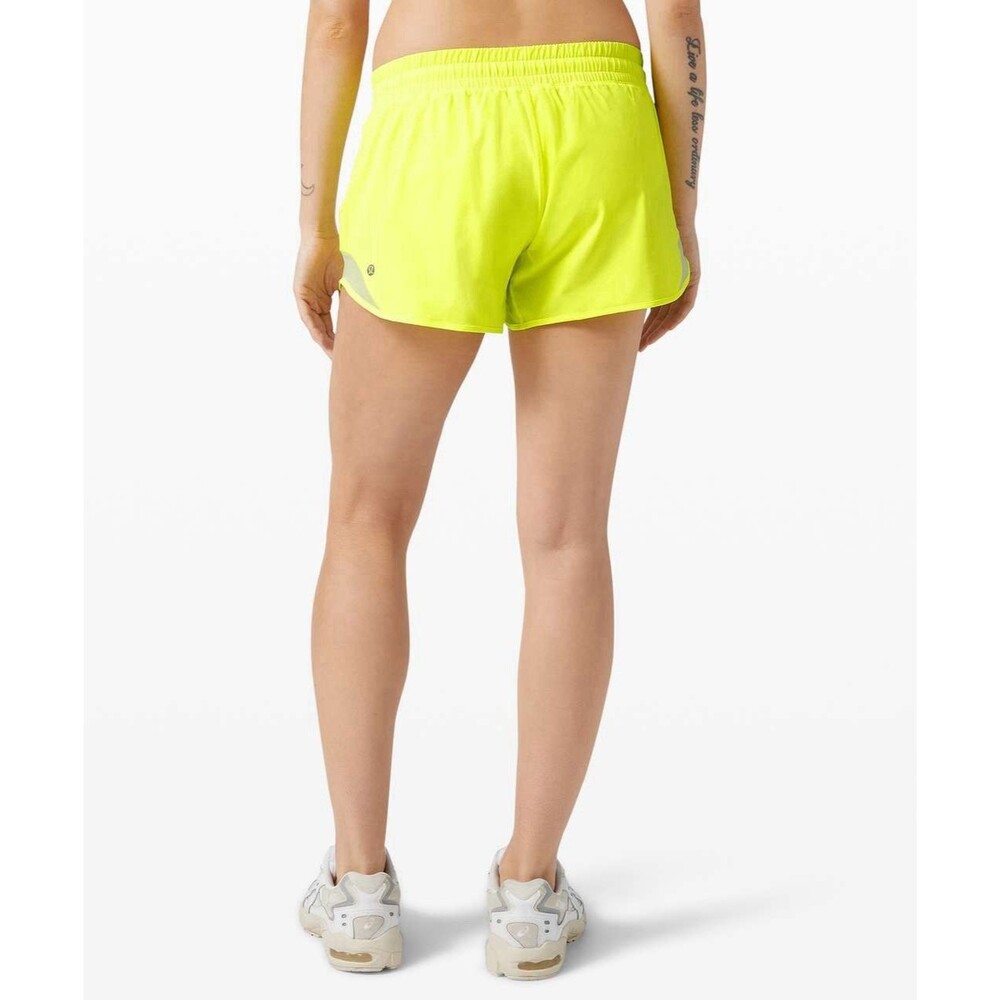 Lululemon Hotty Hot Low Rise Short‎ Lined Size 4 Highlighter Yellow Neon